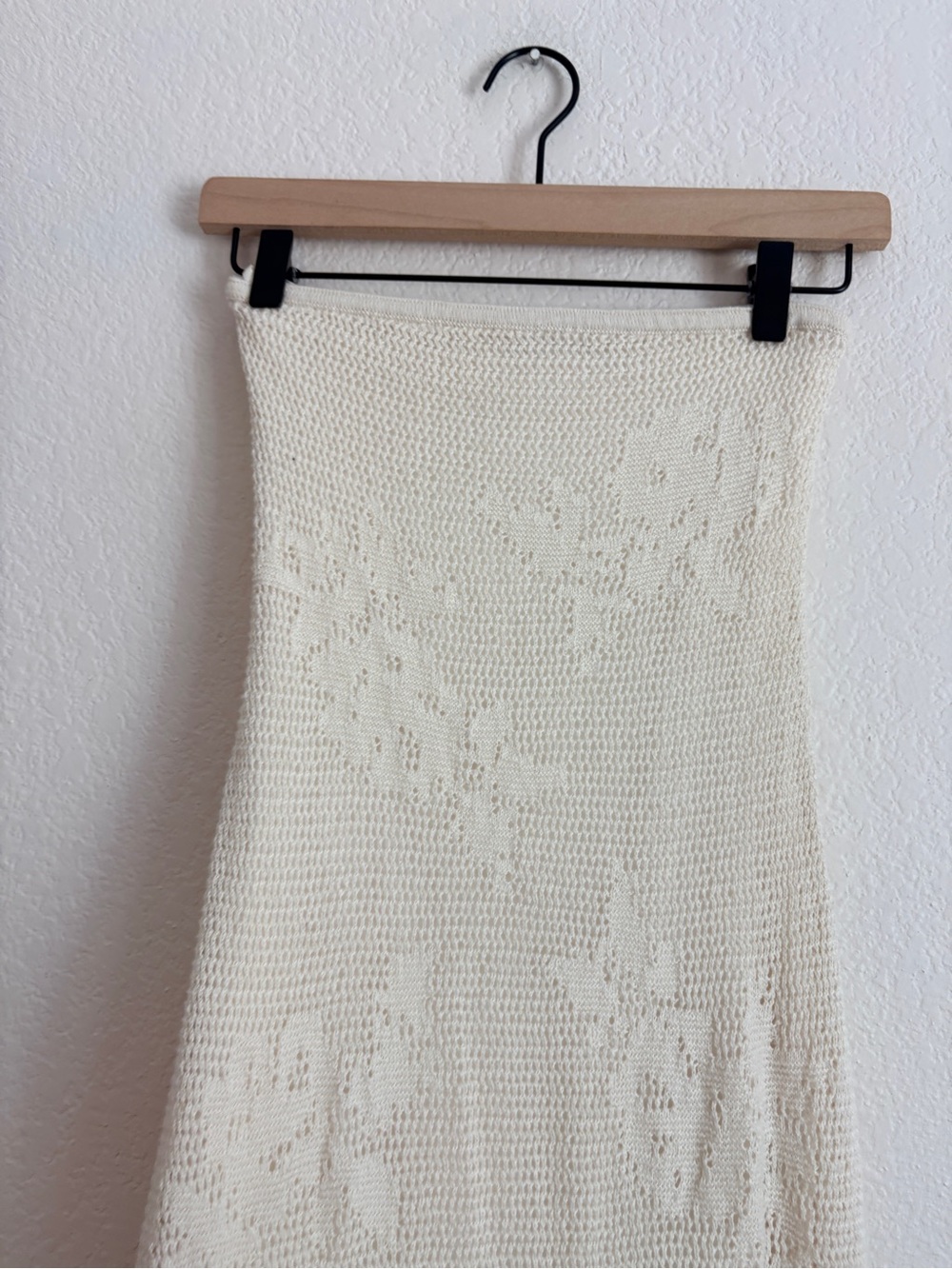 Abercrombie + Fitch Crochet Strapless Cream Lace Midi Dress - Picture 5 of 11